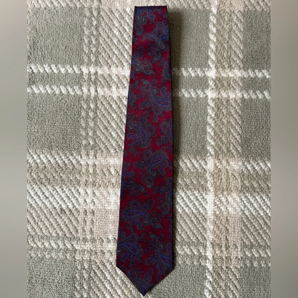 VTG TULI 100% silk paisley tie